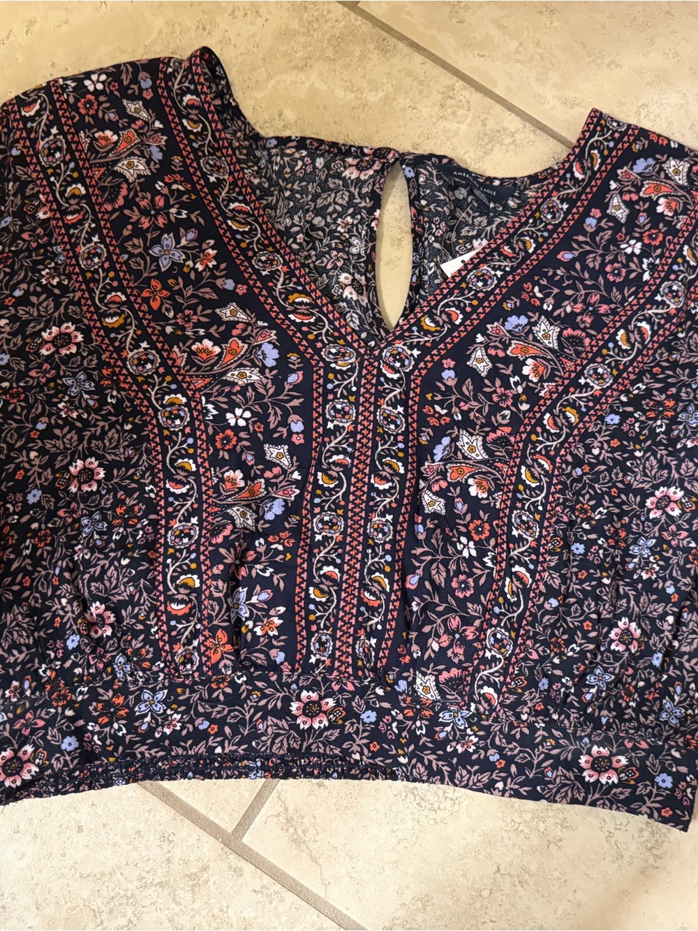 Woven Floral V-Neck Women's Top in Navy and Pink American eagle